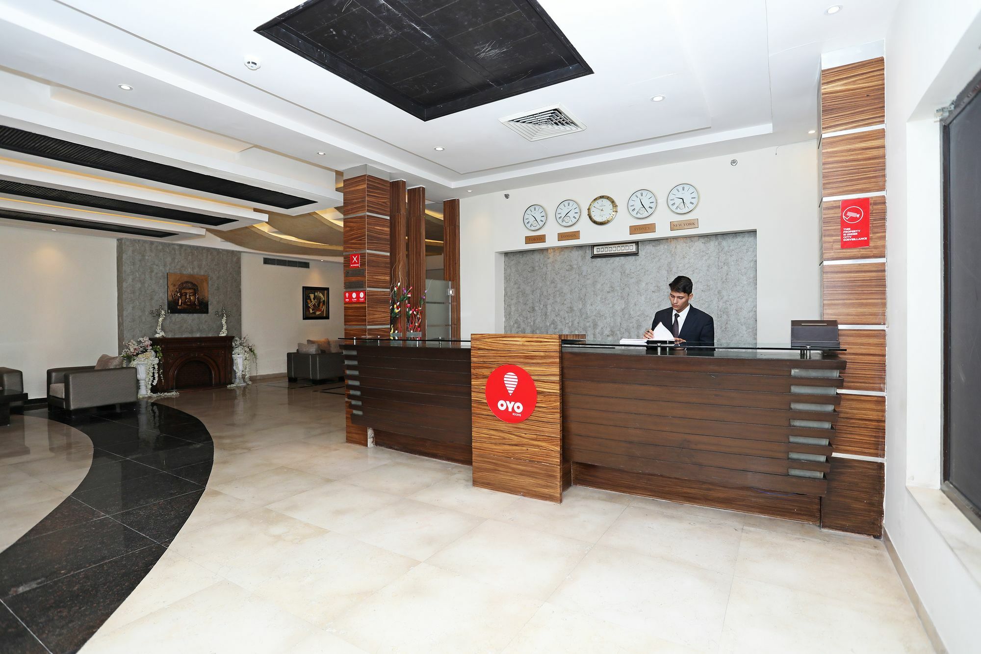 Oyo 9771 Hotel Glitz Westend Inn นิวเดลี ภายนอก รูปภาพ